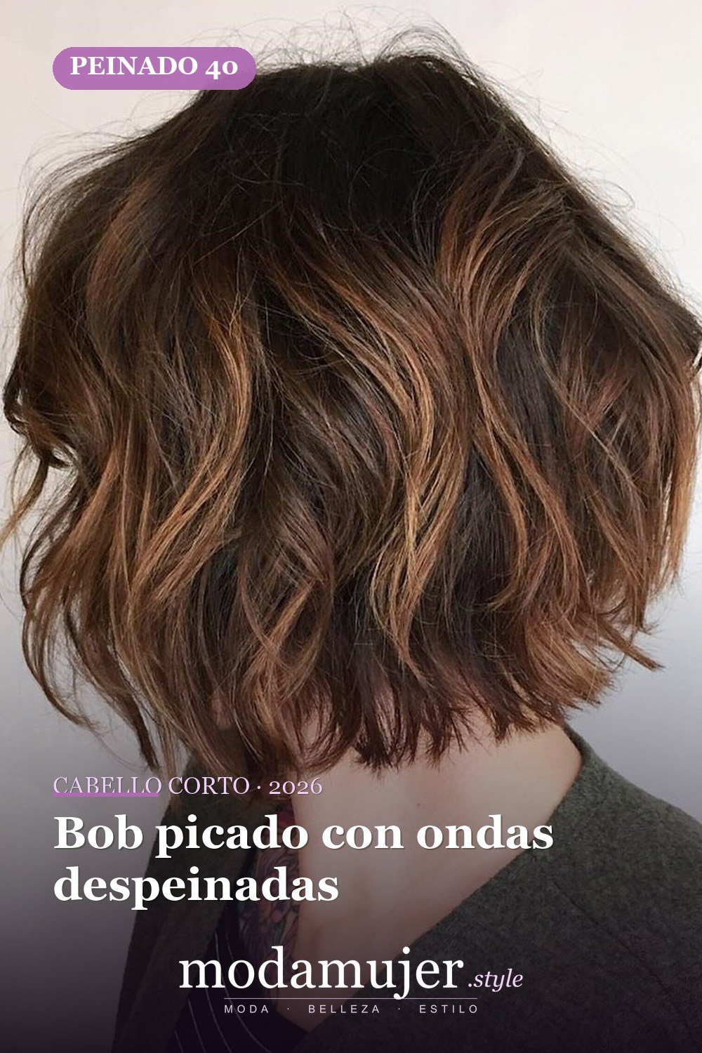 Bob picado con ondas despeinadas — corte de cabello corto y picado para 2026