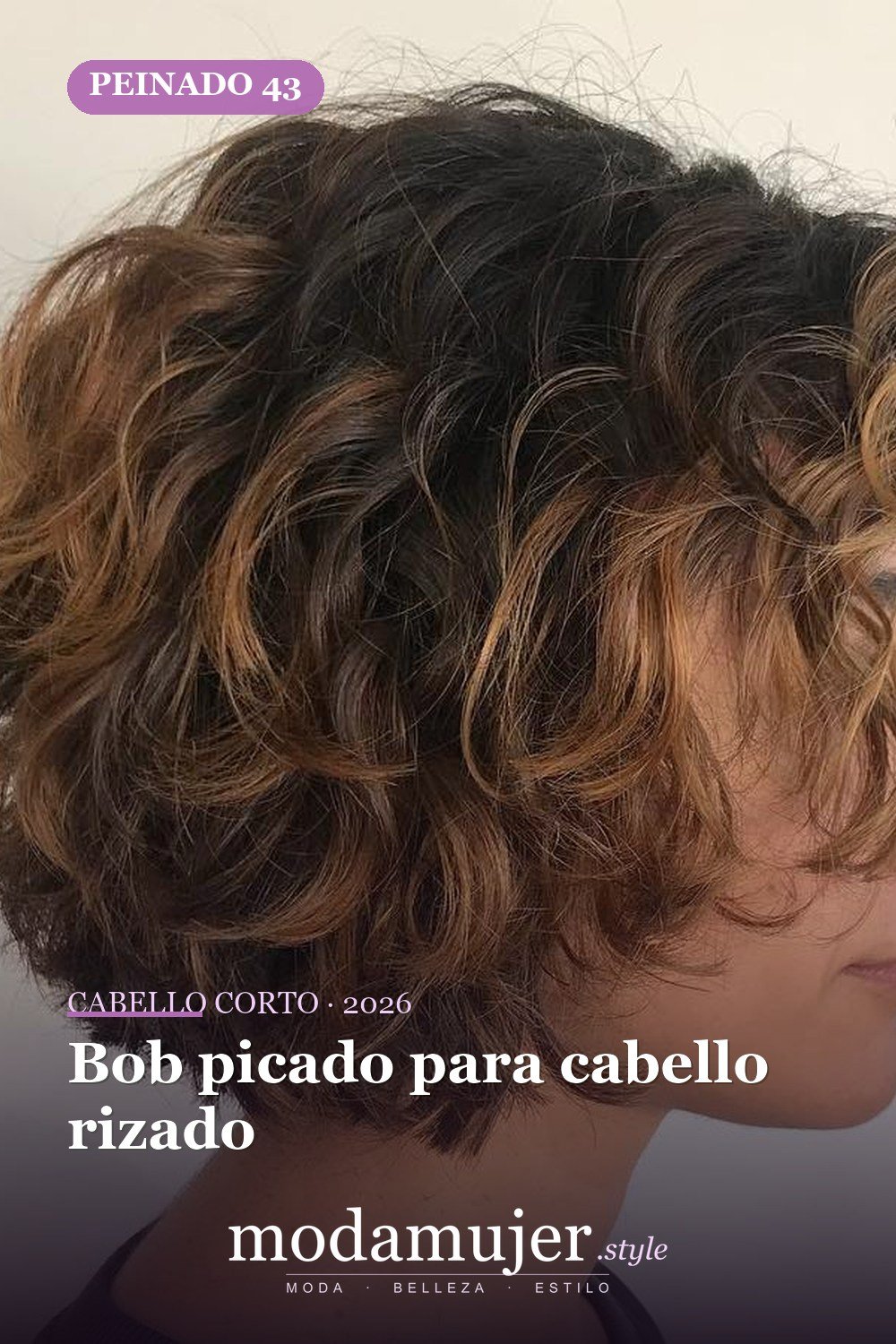 Bob picado para cabello rizado — corte de cabello corto y picado para 2026