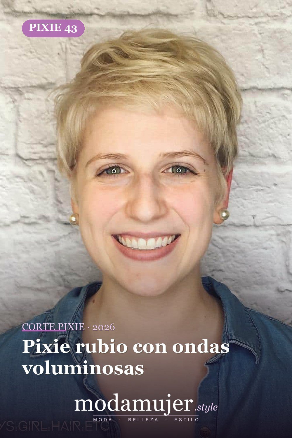 Pixie rubio con ondas voluminosas — corte de pixie corto 2026