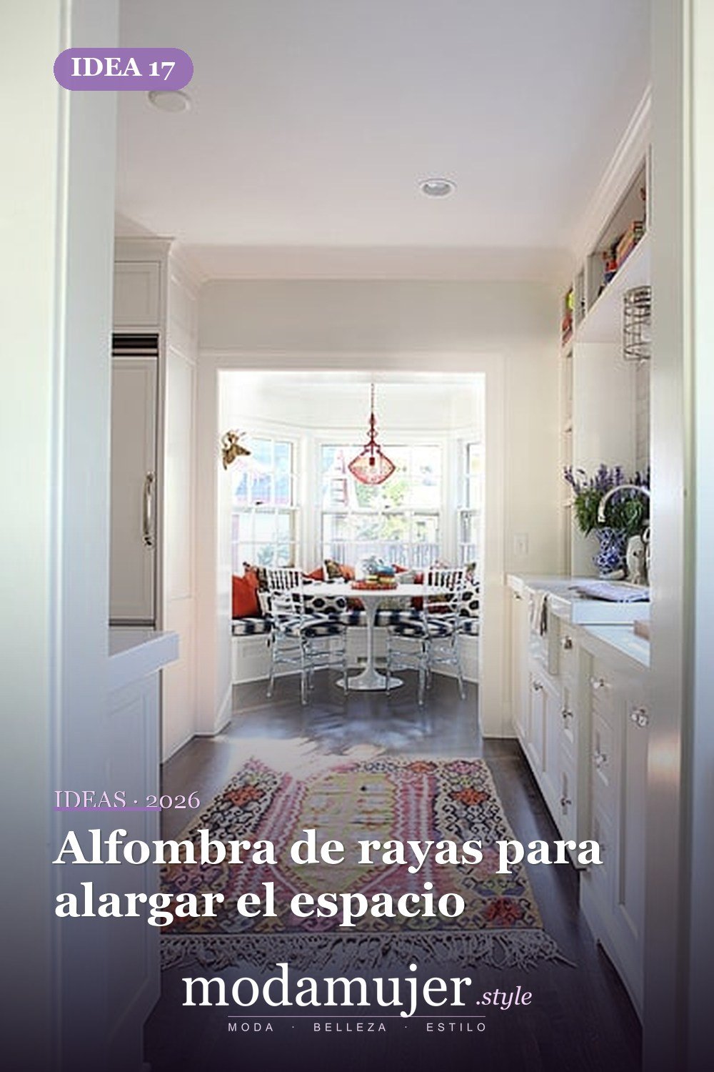 Alfombra de rayas para alargar el espacio — Cree un poco de comodidad adicional con estas 40 alfombras de cocina