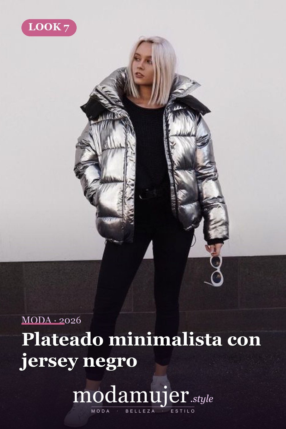 Plateado minimalista con jersey negro — Guía de abrigos acolchados: tipos y 23 ideas de looks 2026