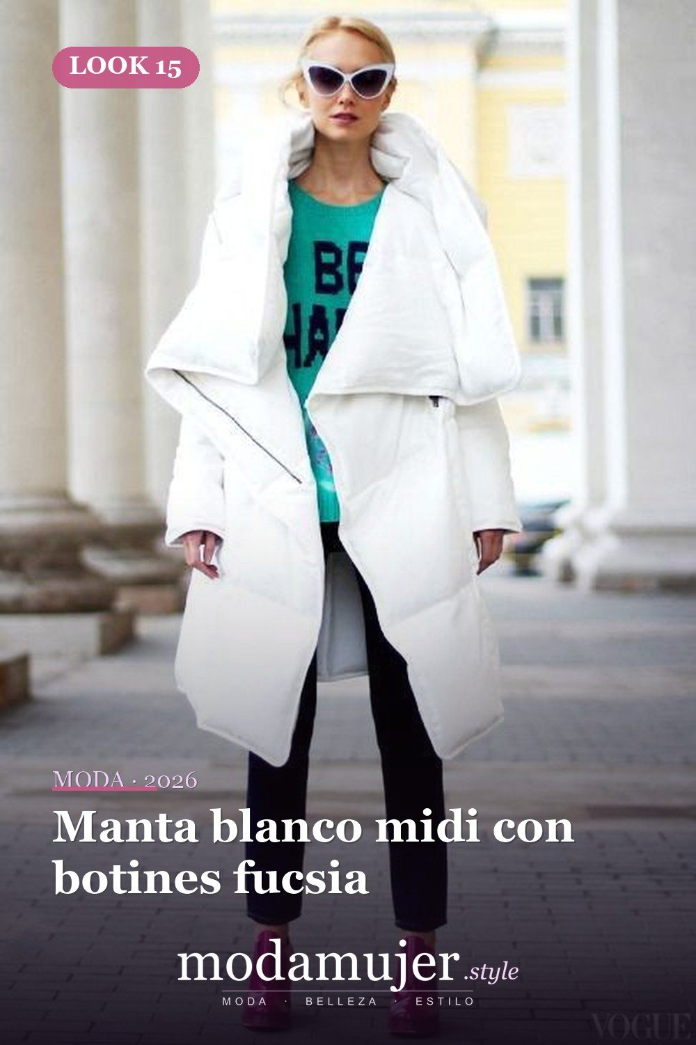 Manta blanco midi con botines fucsia — Guía de abrigos acolchados: tipos y 23 ideas de looks 2026
