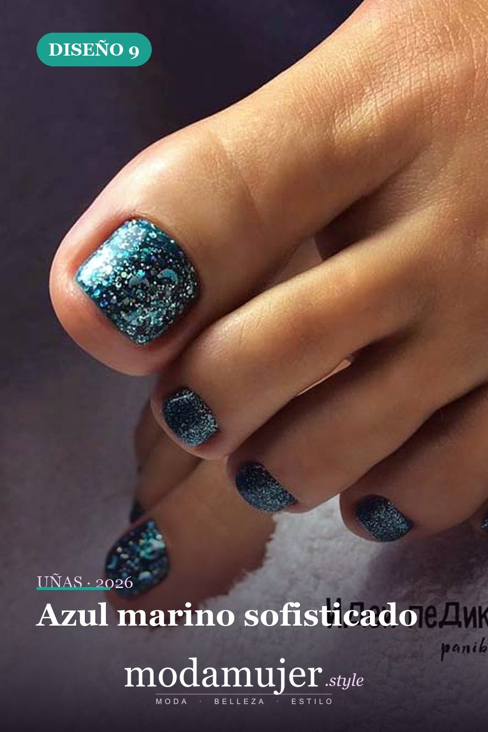 Azul marino sofisticado — Ideas de pedicura para tus fabulosas uñas