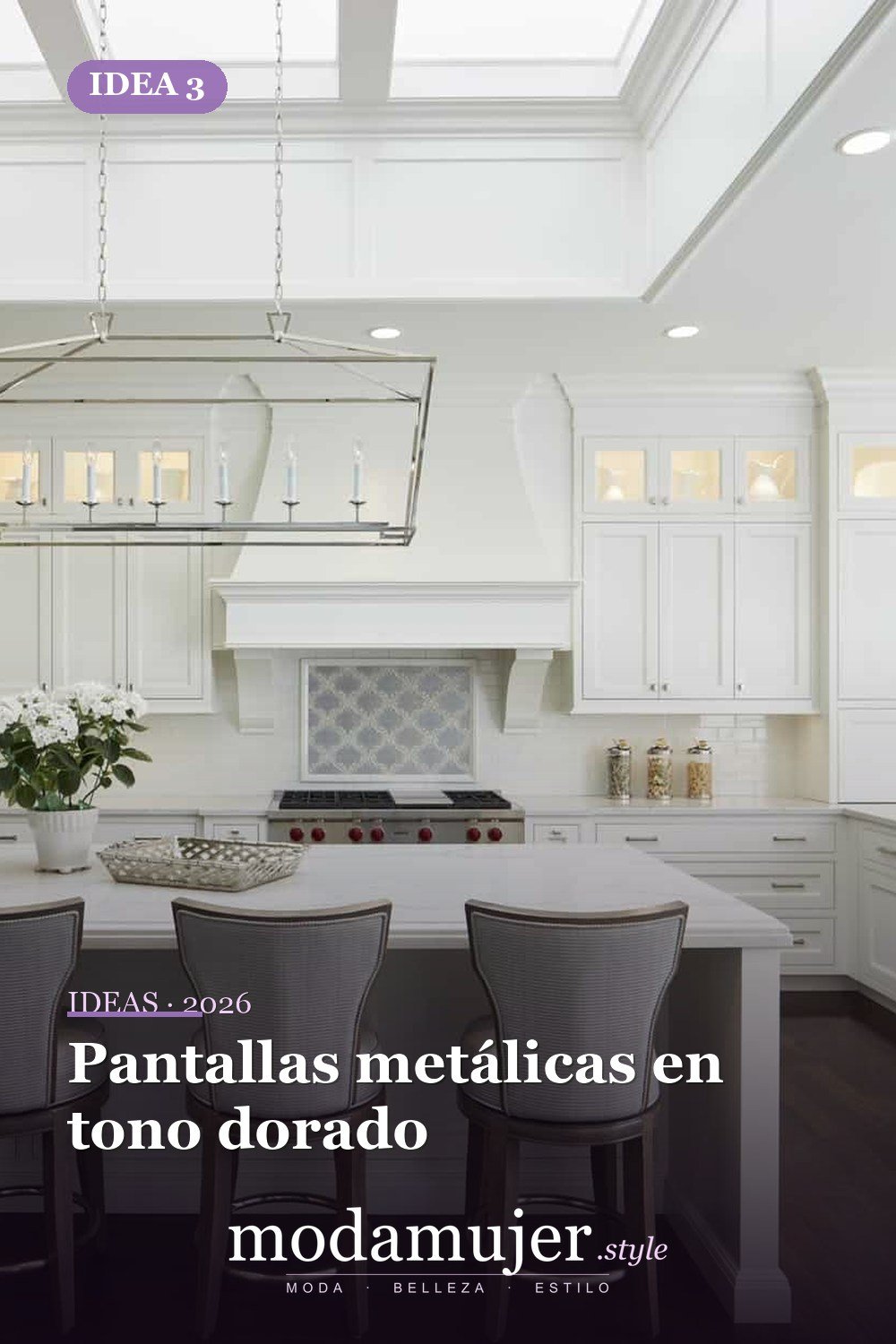 Pantallas metálicas en tono dorado — Lámparas de isla de cocina que cambian completamente su decoración Pantallas metálicas en tono dorado — Lámparas de isla de cocina que cambian completamente su decoración