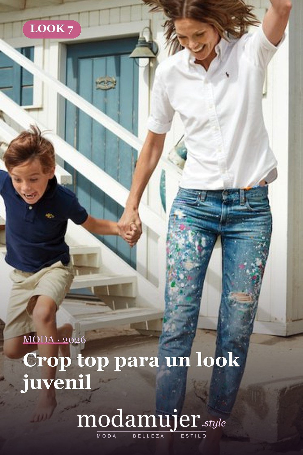 Crop top para un look juvenil — Las mejores ideas de atuendos con jeans de salpicaduras de pintura Crop top para un look juvenil — Las mejores ideas de atuendos con jeans de salpicaduras de pintura