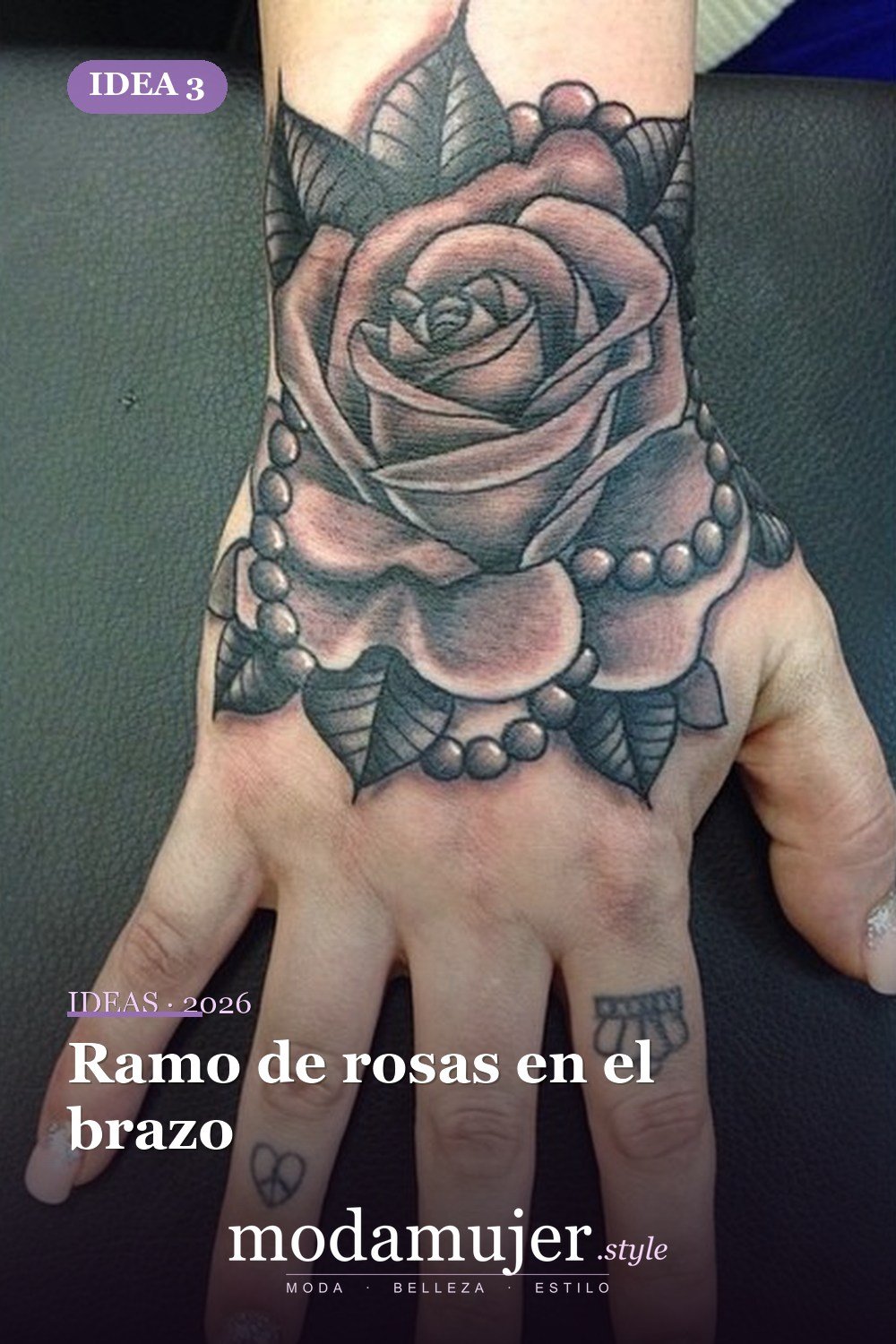 Ramo de rosas en el brazo — Las 10 mejores ideas de diseño de tatuajes de rosas y su significado para mujeres