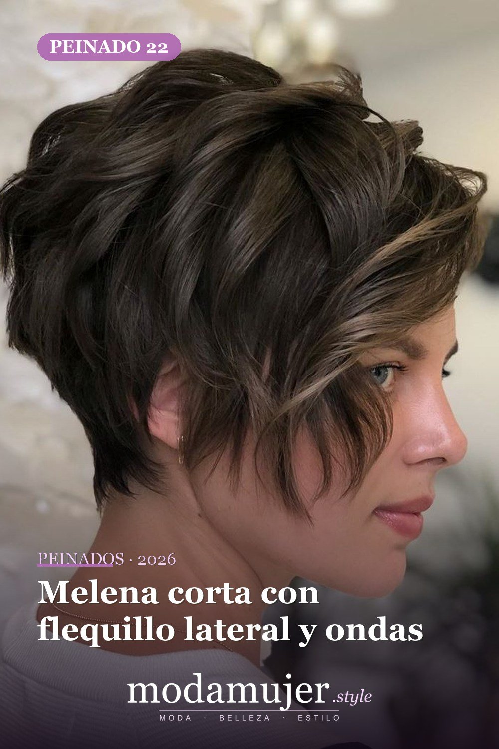 Melena corta con flequillo lateral y ondas — Las 30 ideas más modernas de cabello corto con flequillo para 2026