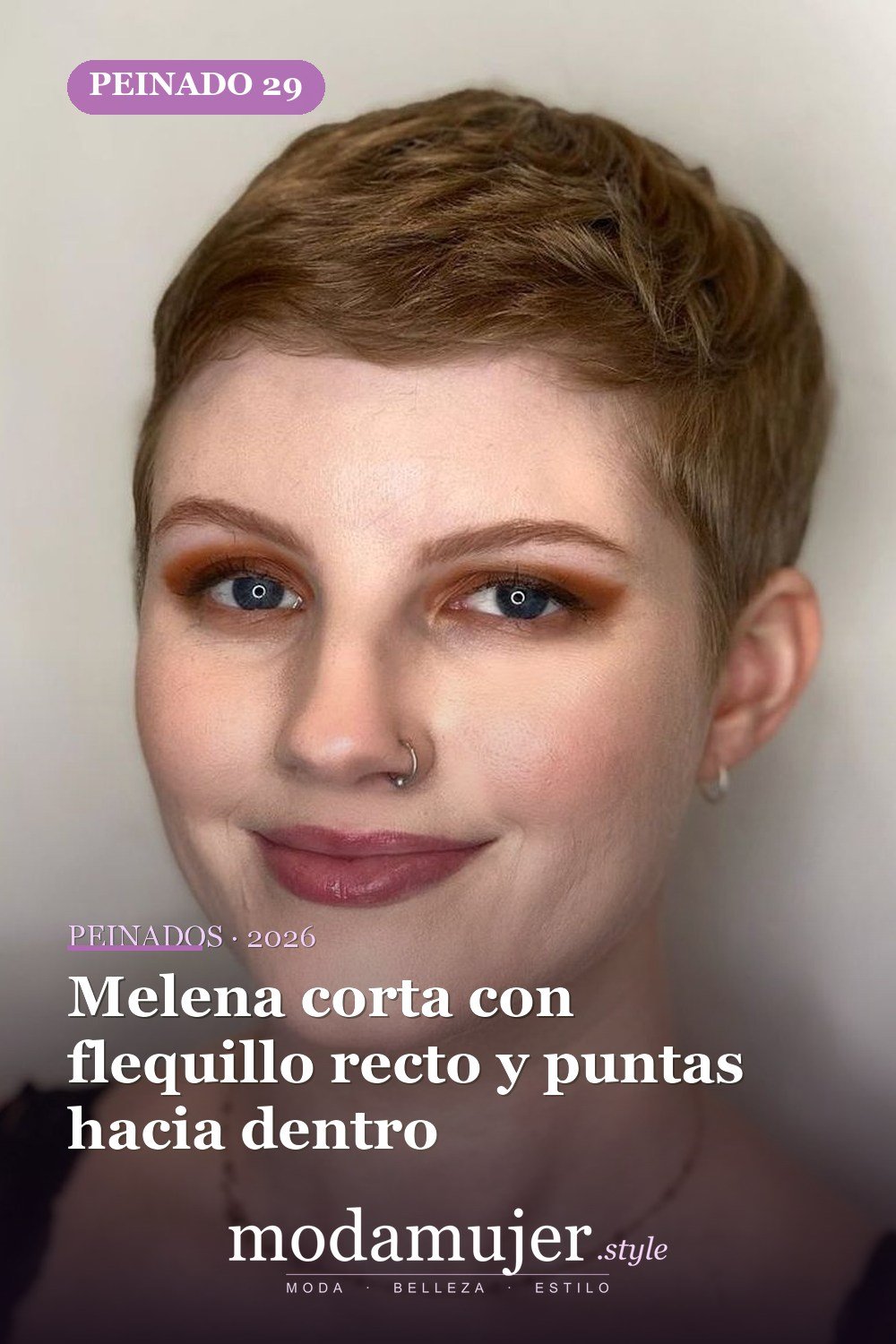 Melena corta con flequillo recto y puntas hacia dentro — Las 30 ideas más modernas de cabello corto con flequillo para 2026