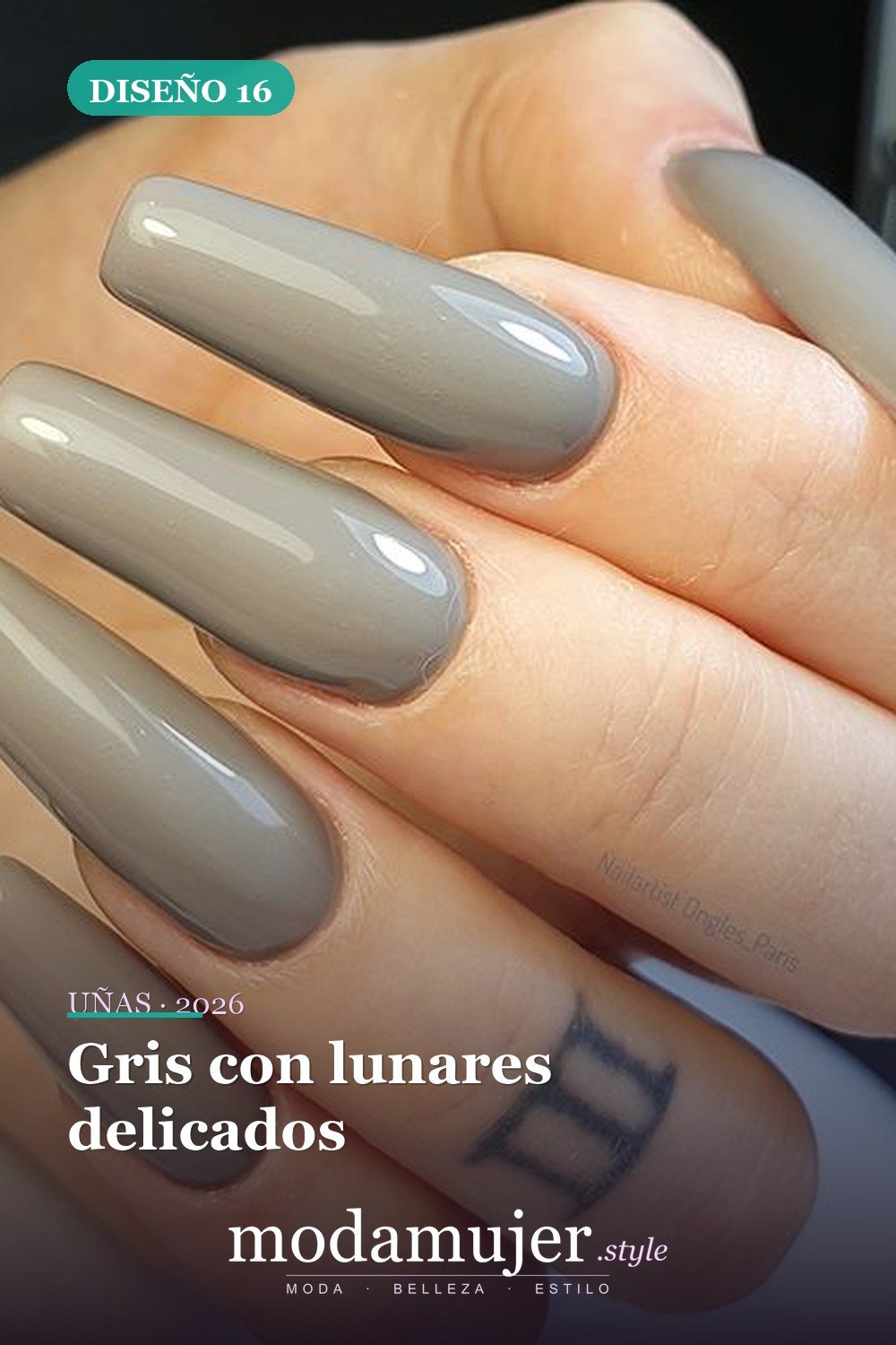 Gris con lunares delicados — Las 85 mejores ideas grises para uñas que te encantarán