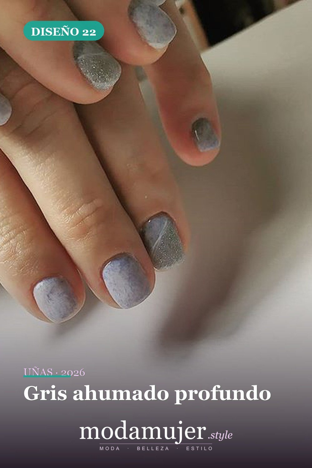 Gris ahumado profundo — Las 85 mejores ideas grises para uñas que te encantarán