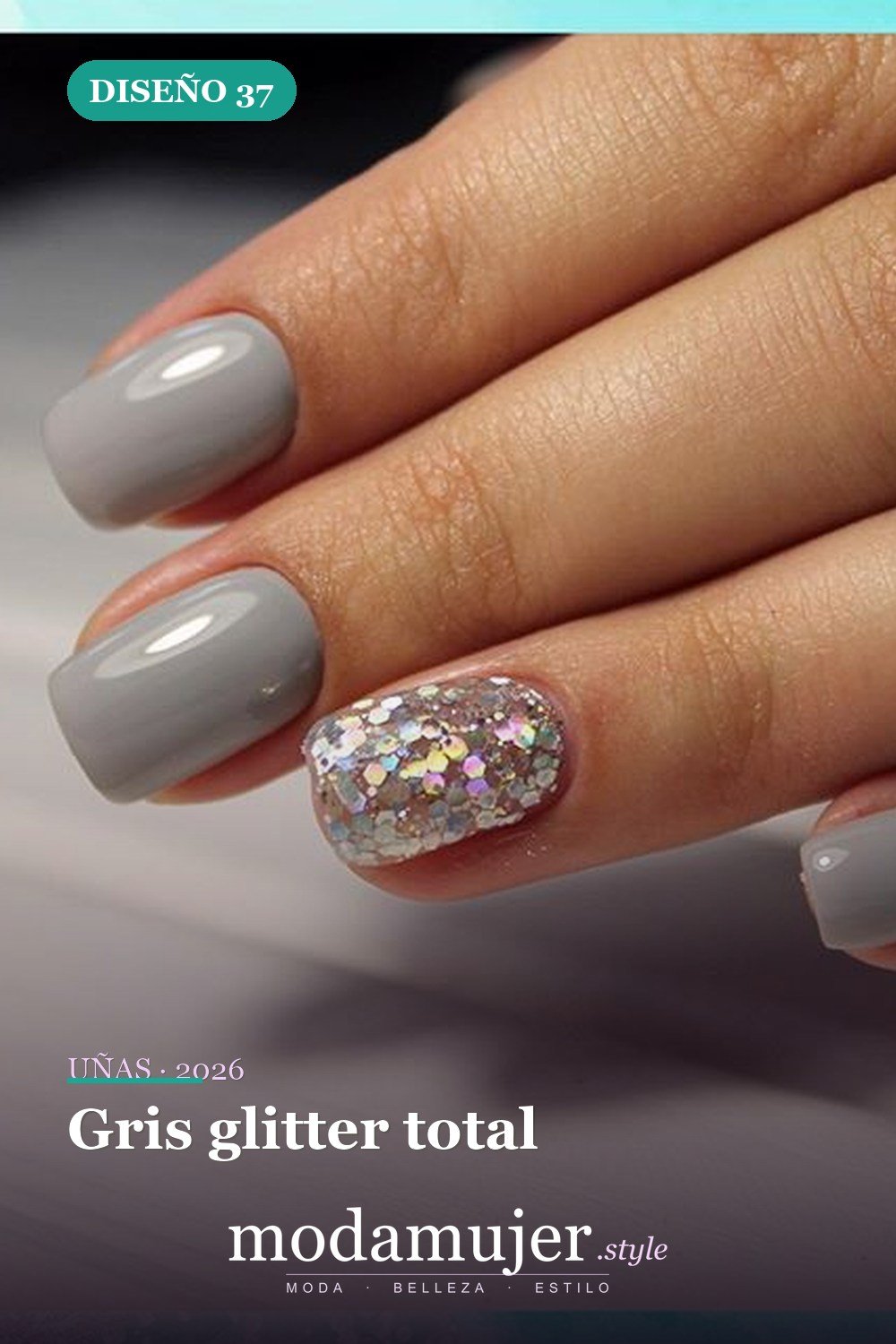 Gris glitter total — Las 85 mejores ideas grises para uñas que te encantarán
