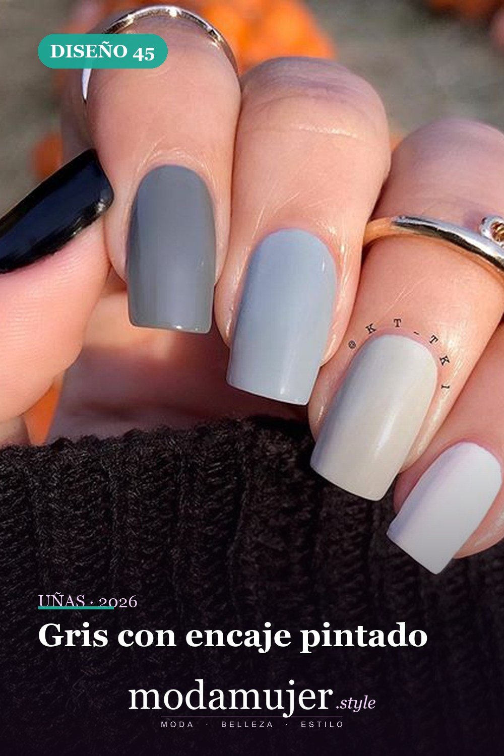 Gris con encaje pintado — Las 85 mejores ideas grises para uñas que te encantarán