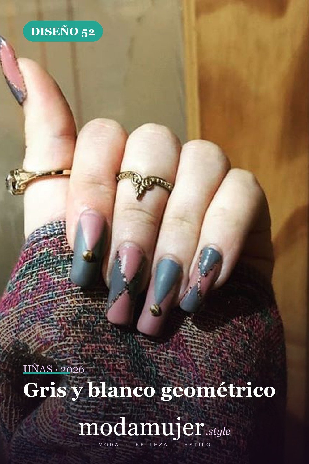 Gris y blanco geométrico — Las 85 mejores ideas grises para uñas que te encantarán