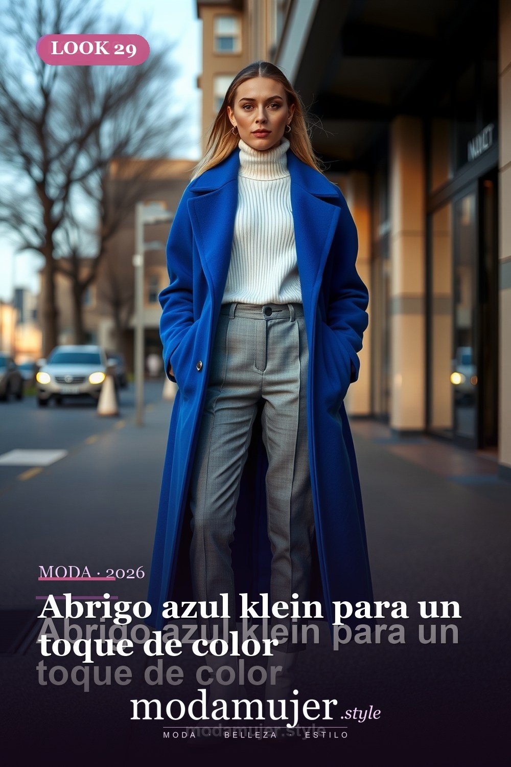Abrigo azul klein para un toque de color — 30 looks con abrigo para mujer en 2026: ideas de invierno
