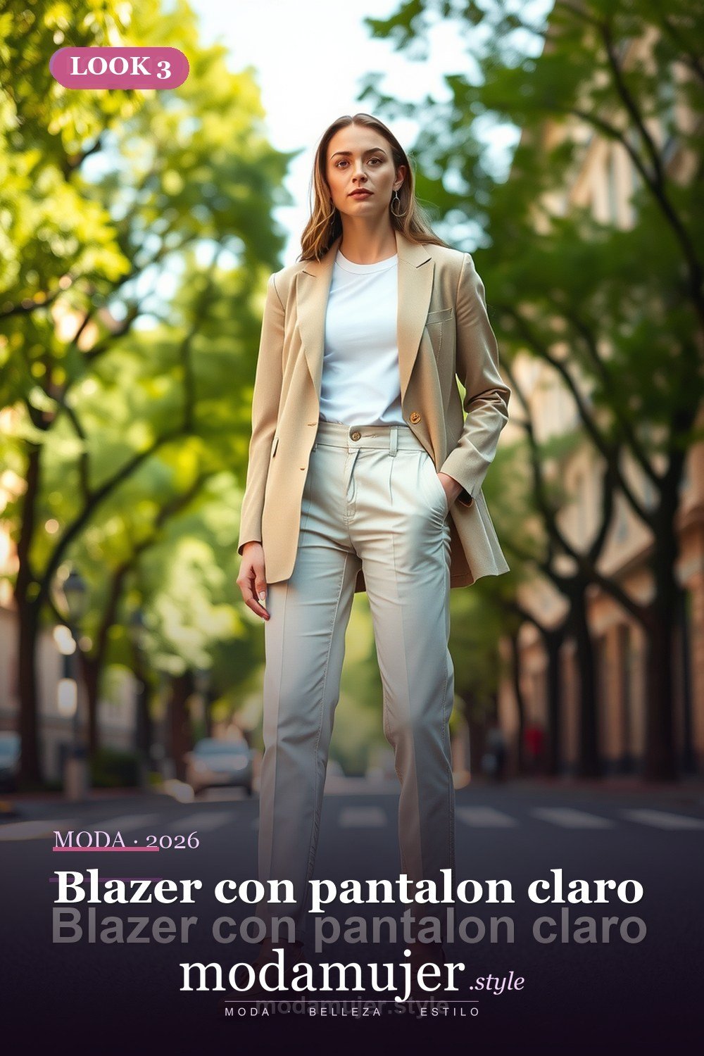 Blazer con pantalon claro — 30 looks de primavera para mujer en 2026: ideas de entretiempo