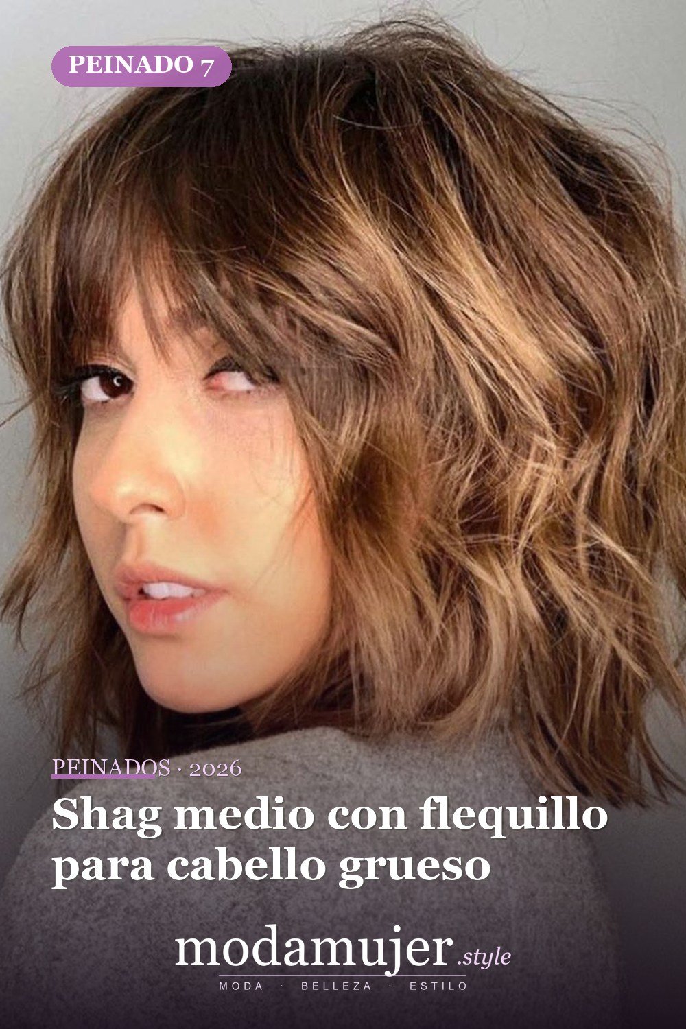 Shag medio con flequillo para cabello grueso — Los 47 mejores cortes de pelo bob para 2026