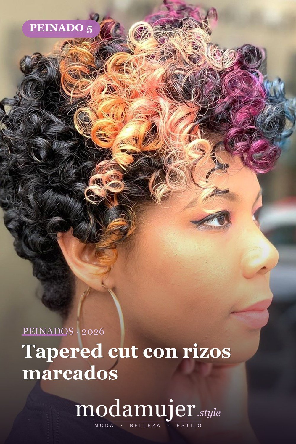 Tapered cut con rizos marcados — Los 50 mejores cortes de pelo y peinados para cabello corto y rizado en 2026