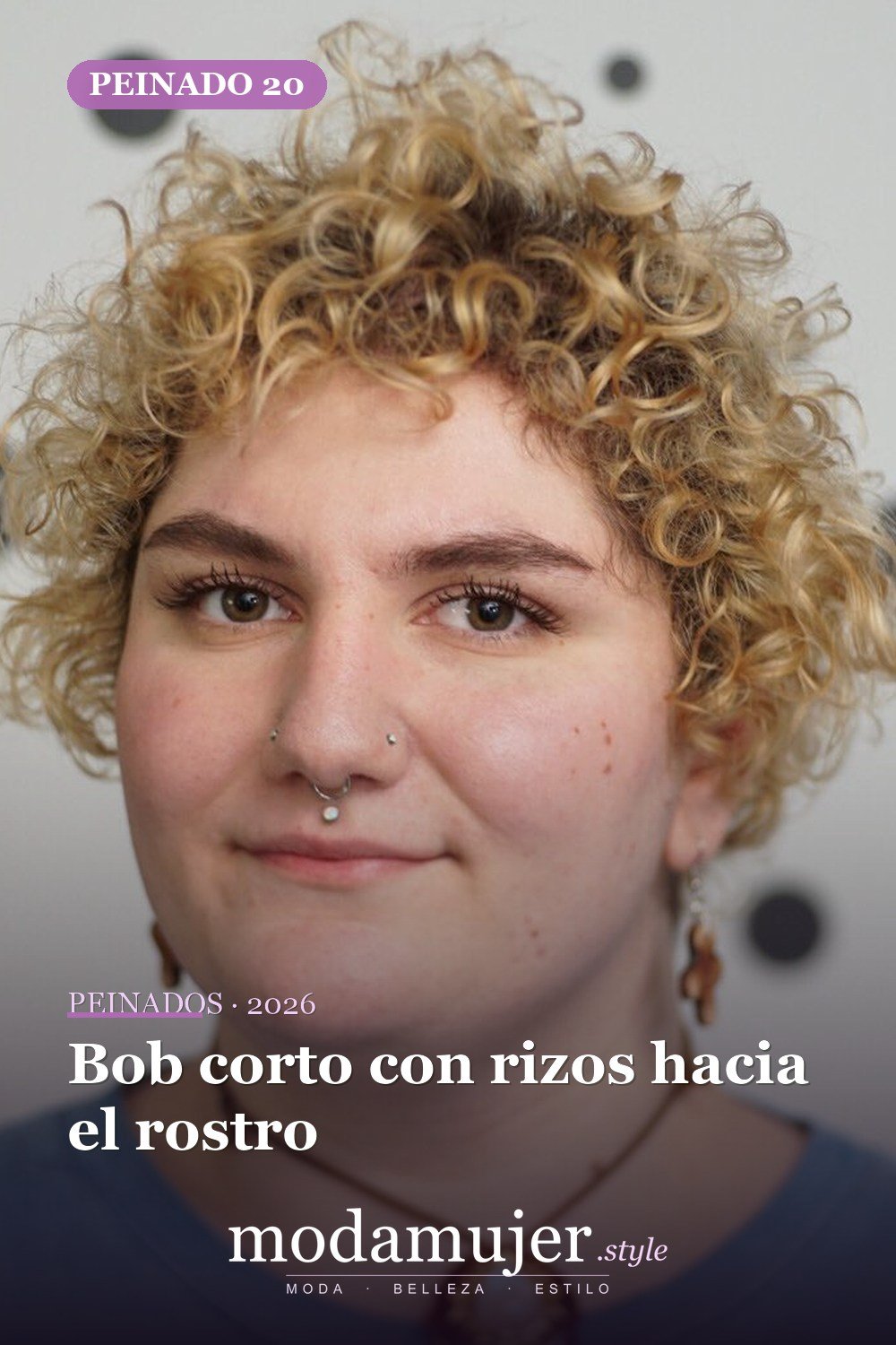 Bob corto con rizos hacia el rostro — Los 50 mejores cortes de pelo y peinados para cabello corto y rizado en 2026