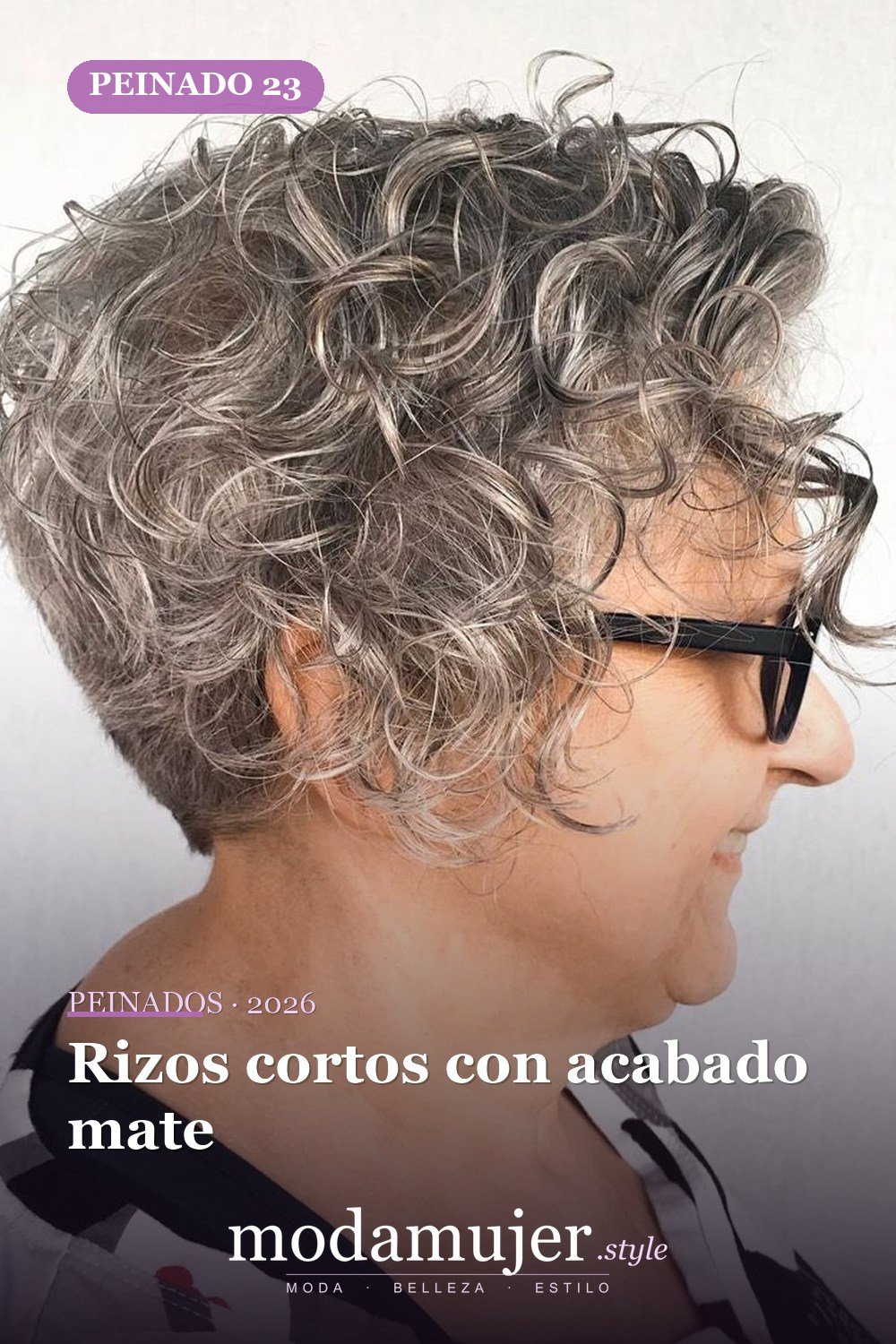 Rizos cortos con acabado mate — Los 50 mejores cortes de pelo y peinados para cabello corto y rizado en 2026