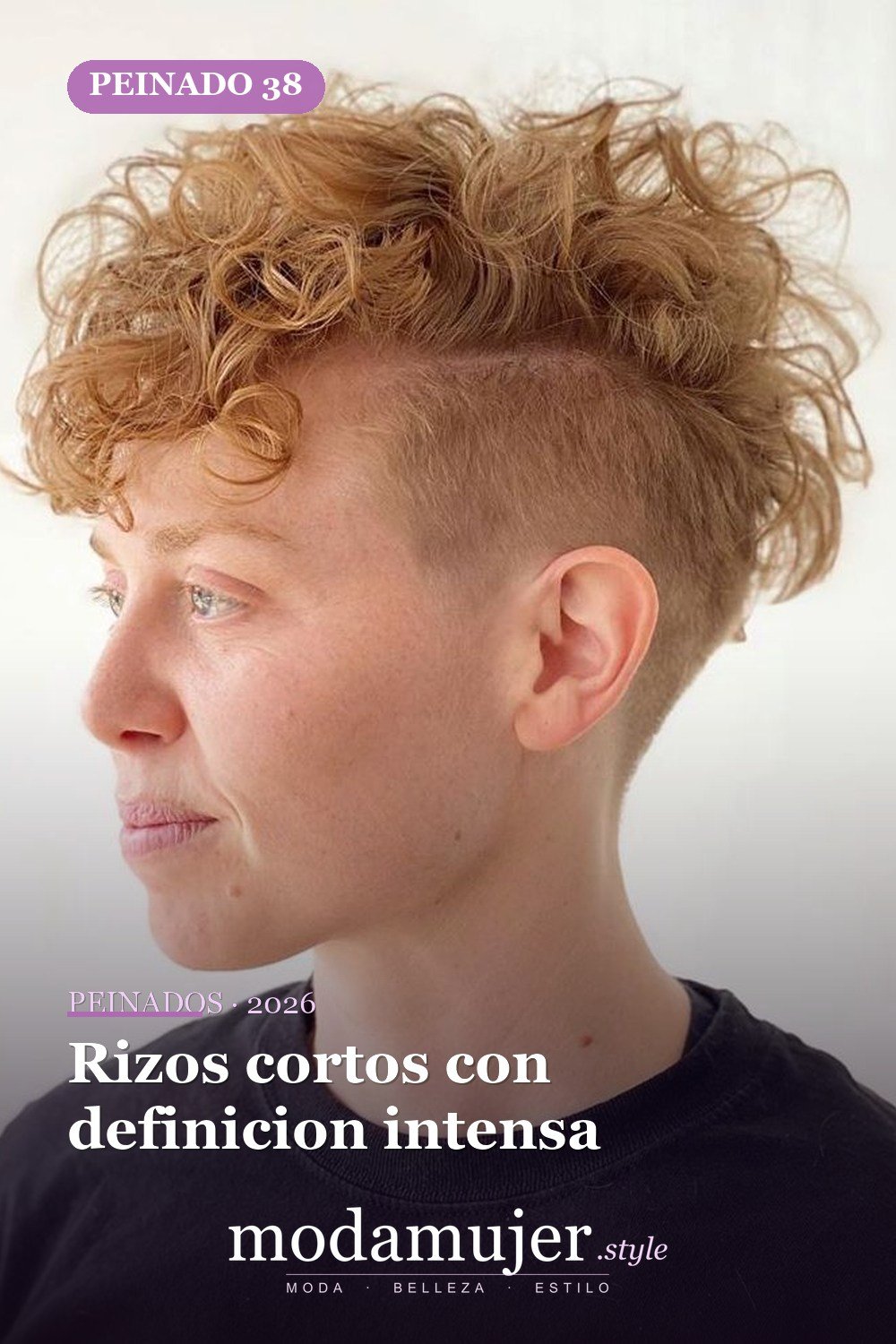 Rizos cortos con definicion intensa — Los 50 mejores cortes de pelo y peinados para cabello corto y rizado en 2026