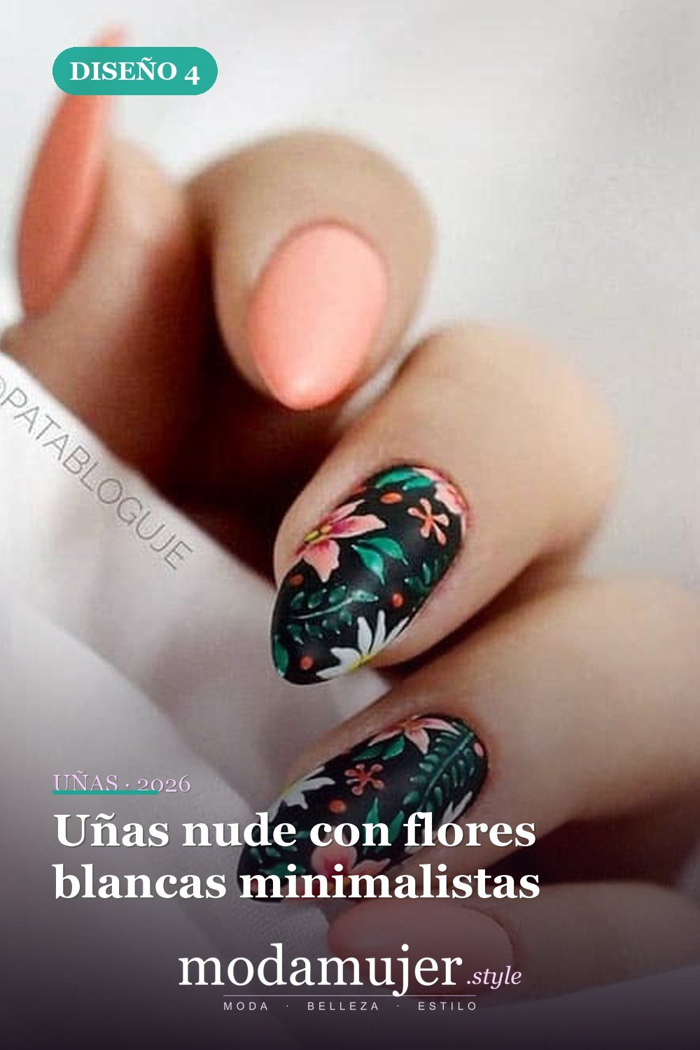 Uñas nude con flores blancas minimalistas — Más de 25 uñas coquetas y lindas para el verano