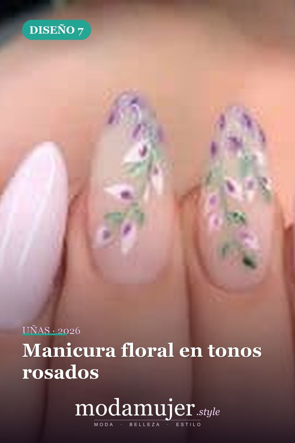 Manicura floral en tonos rosados — Más de 25 uñas coquetas y lindas para el verano