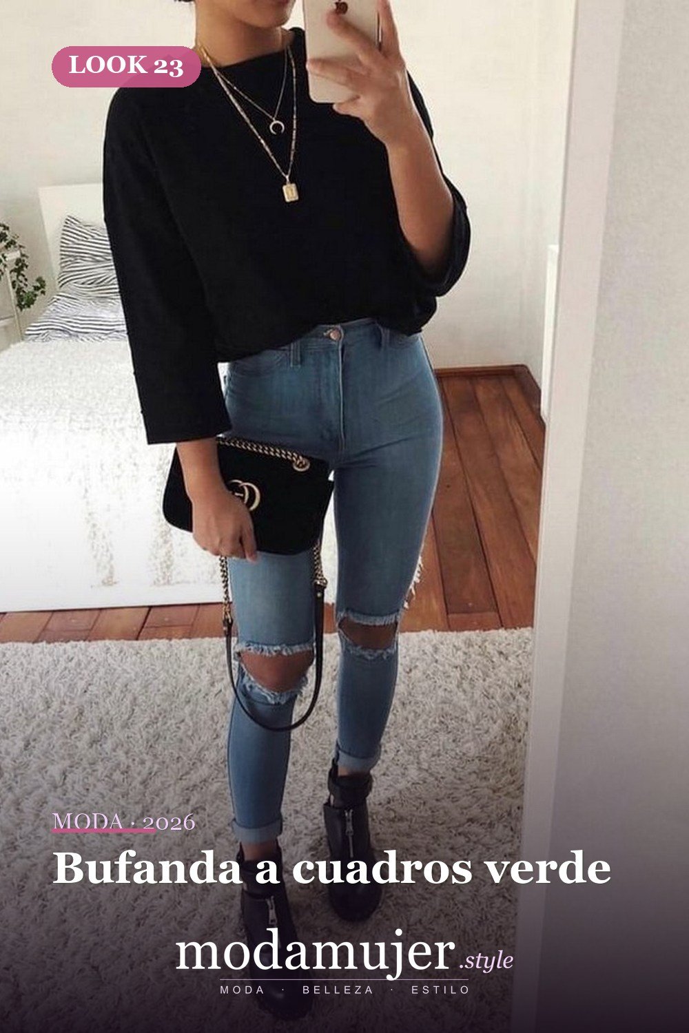 Bufanda a cuadros verde — Más de 29 ideas de outfits básicos de invierno que toda mujer debe conocer