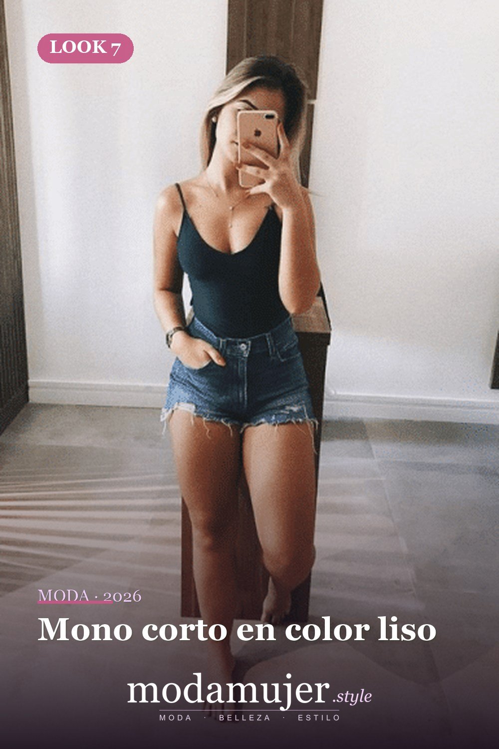 Mono corto en color liso — Más de 30 ideas de trajes de verano para mujer en 2026