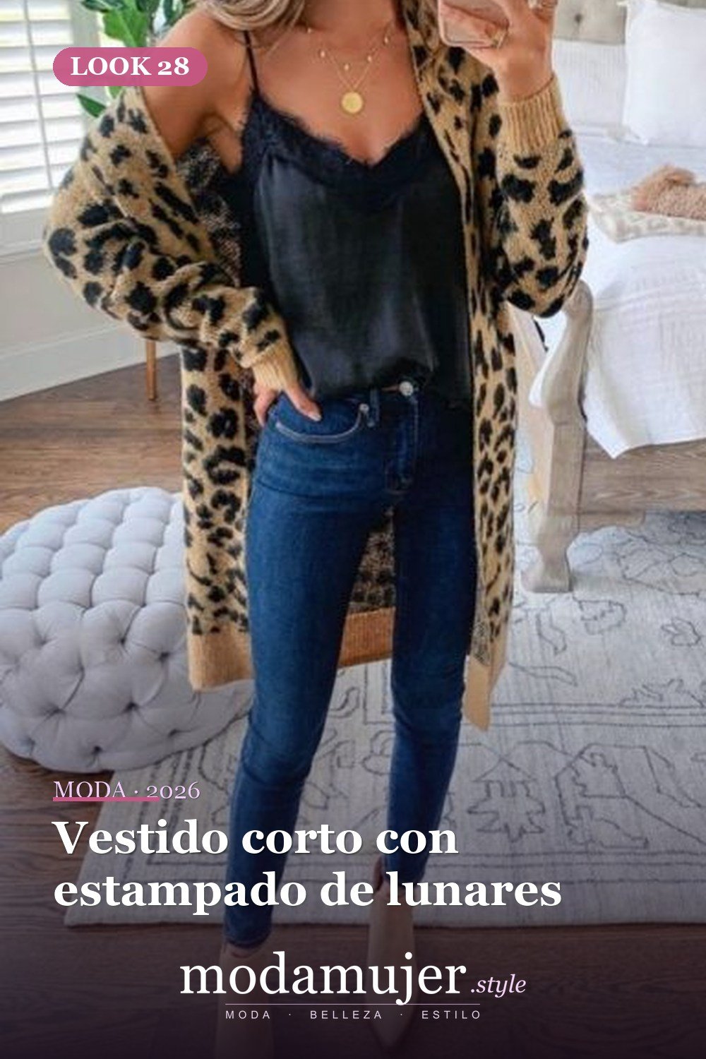 Vestido corto con estampado de lunares — Más de 30 ideas de trajes de verano para mujer en 2026