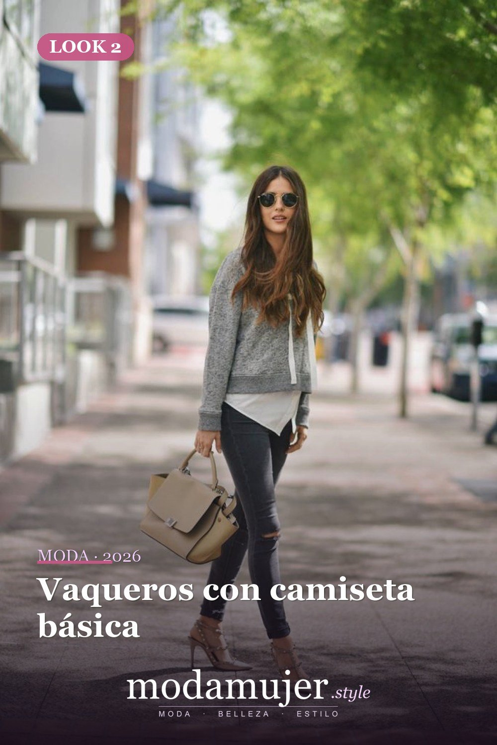 Vaqueros con camiseta básica — Más de 35 acogedoras ideas de trajes de primavera cómodos para usar todos los días
