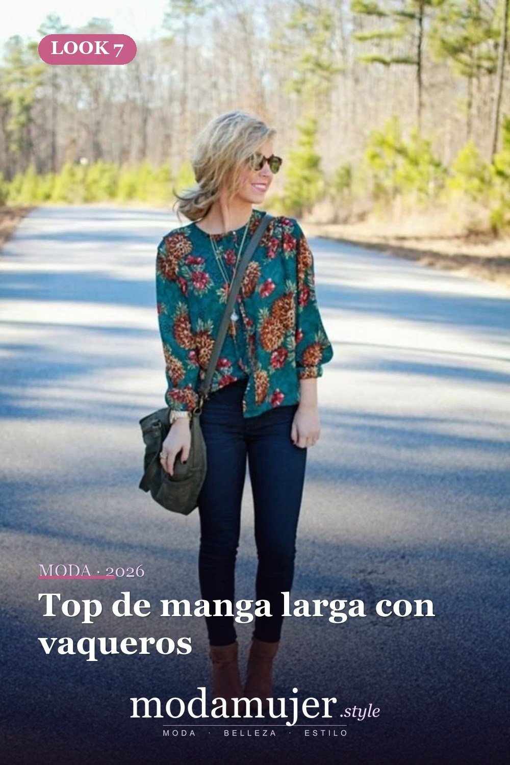 Top de manga larga con vaqueros — Más de 35 acogedoras ideas de trajes de primavera cómodos para usar todos los días