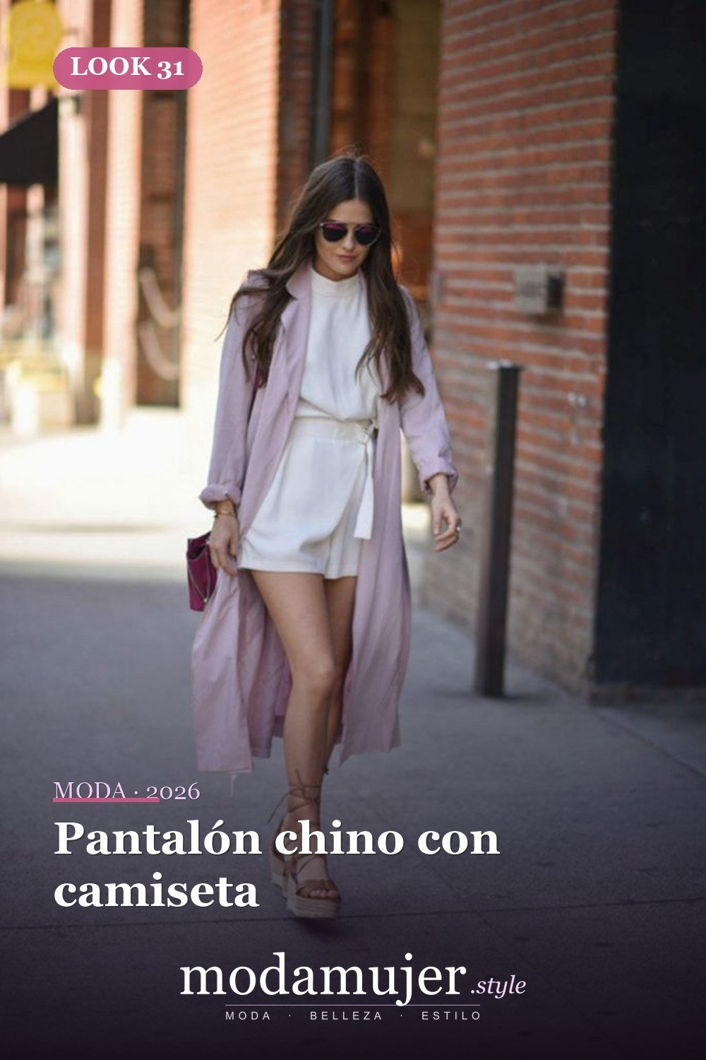 Pantalón chino con camiseta — Más de 35 acogedoras ideas de trajes de primavera cómodos para usar todos los días