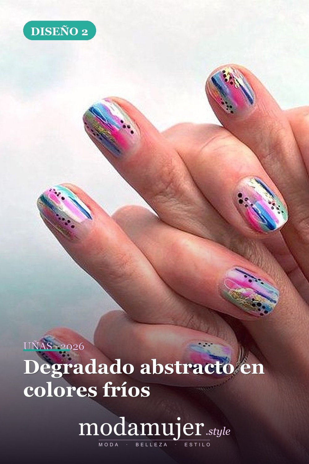 Degradado abstracto en colores fríos — Más de 35 ideas de arte de uñas de acuarela inusuales que se ven geniales