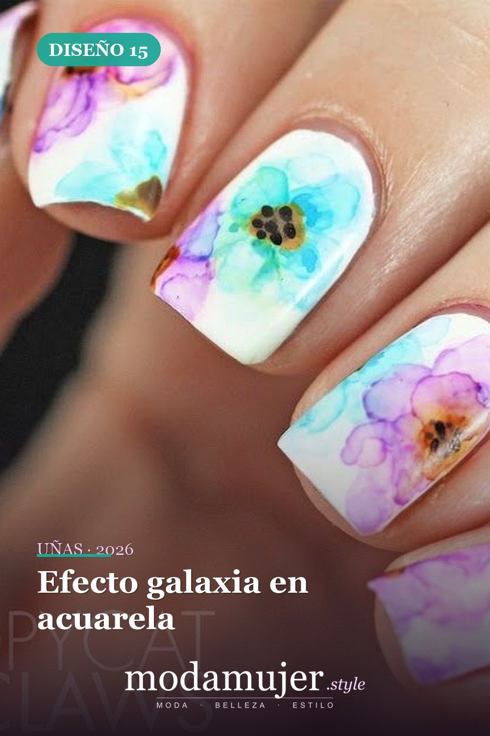 Efecto galaxia en acuarela — Más de 35 ideas de arte de uñas de acuarela inusuales que se ven geniales