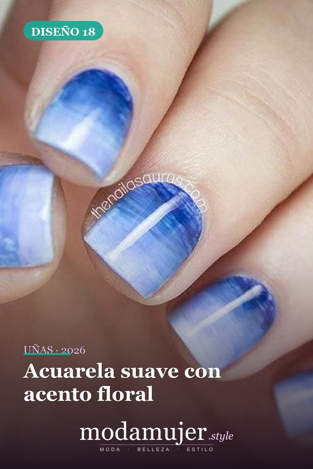 Acuarela suave con acento floral — Más de 35 ideas de arte de uñas de acuarela inusuales que se ven geniales