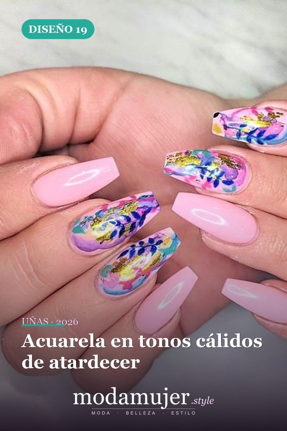 Acuarela en tonos cálidos de atardecer — Más de 35 ideas de arte de uñas de acuarela inusuales que se ven geniales