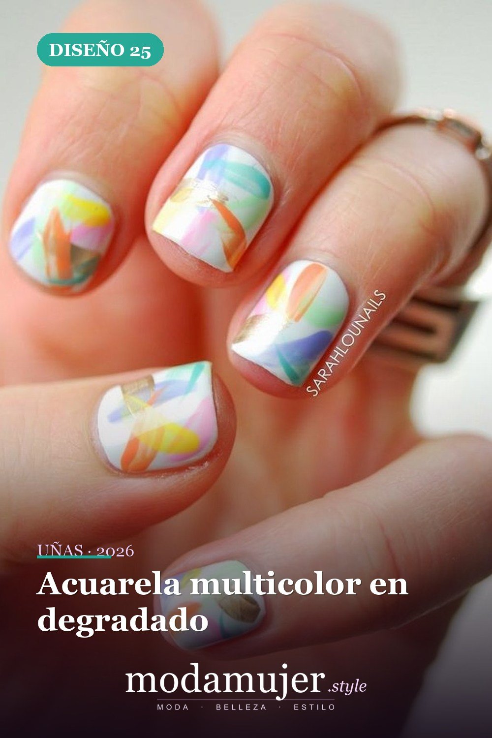 Acuarela multicolor en degradado — Más de 35 ideas de arte de uñas de acuarela inusuales que se ven geniales