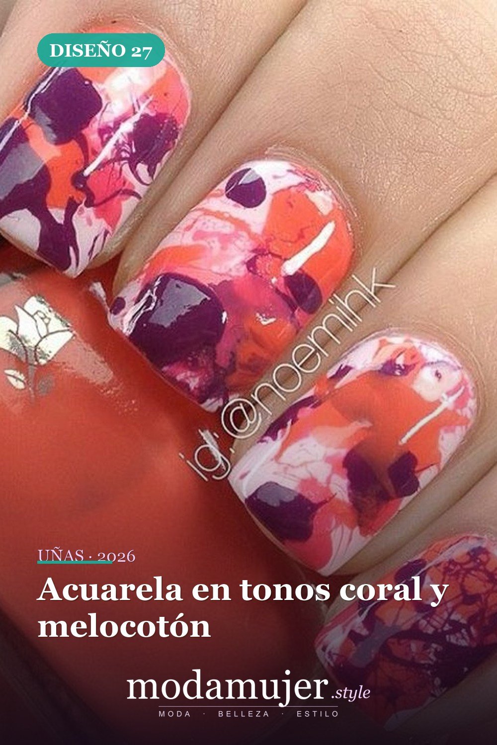 Acuarela en tonos coral y melocotón — Más de 35 ideas de arte de uñas de acuarela inusuales que se ven geniales
