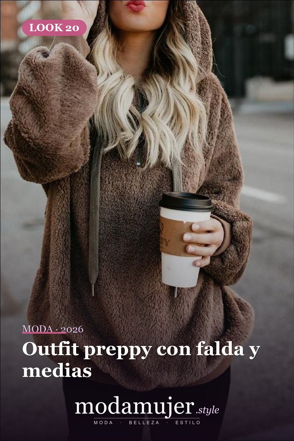 Outfit preppy con falda y medias — Más de 40 ideas de trajes de invierno para mujeres en 2026