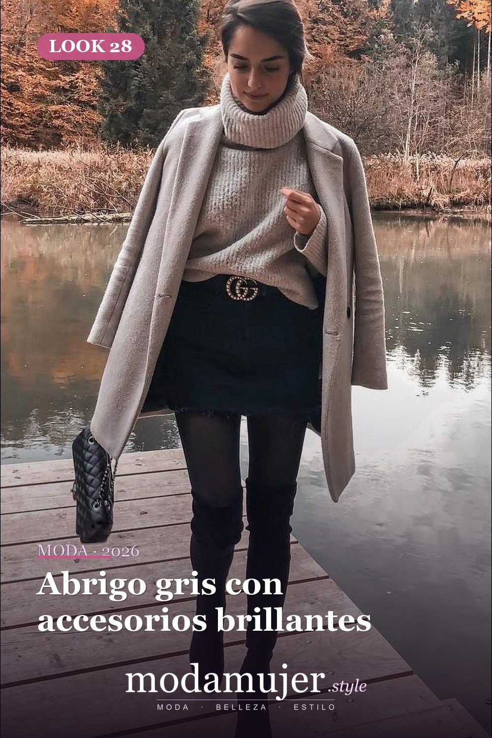Abrigo gris con accesorios brillantes — Más de 40 ideas de trajes de invierno para mujeres en 2026