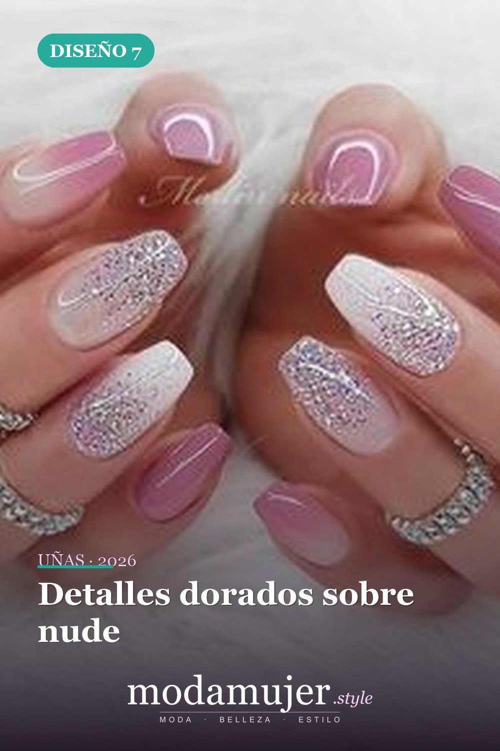 Detalles dorados sobre nude — Más de 40 ideas inspiradoras de arte de uñas para la fiesta de bodas