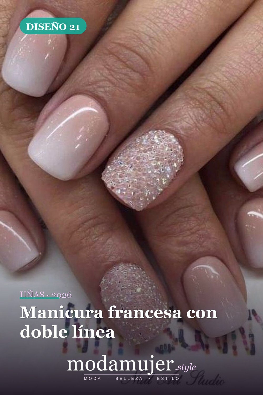 Manicura francesa con doble línea — Más de 40 ideas inspiradoras de arte de uñas para la fiesta de bodas