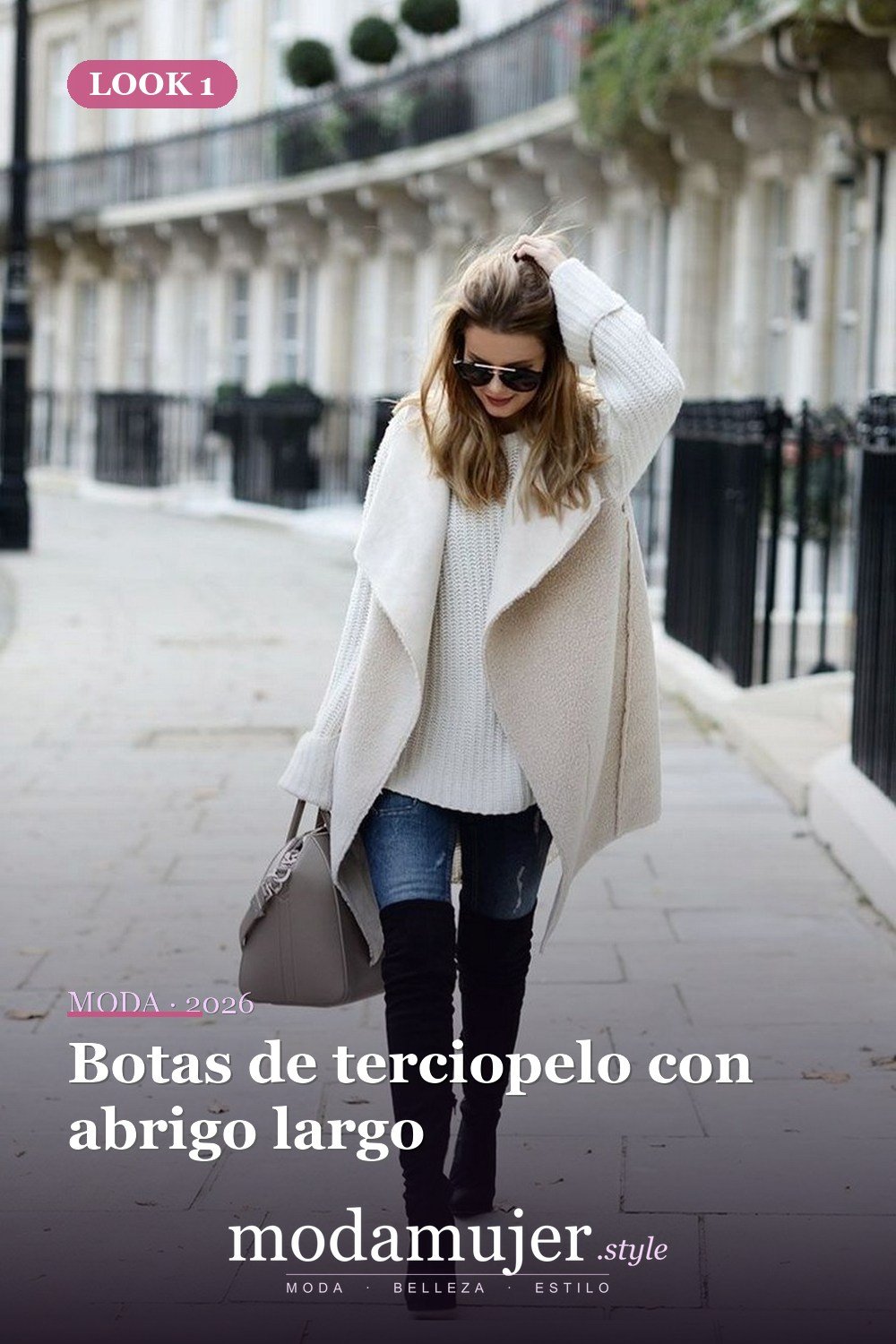Botas de terciopelo con abrigo largo — Más de 41 combinaciones de botas y abrigos para el invierno 2026