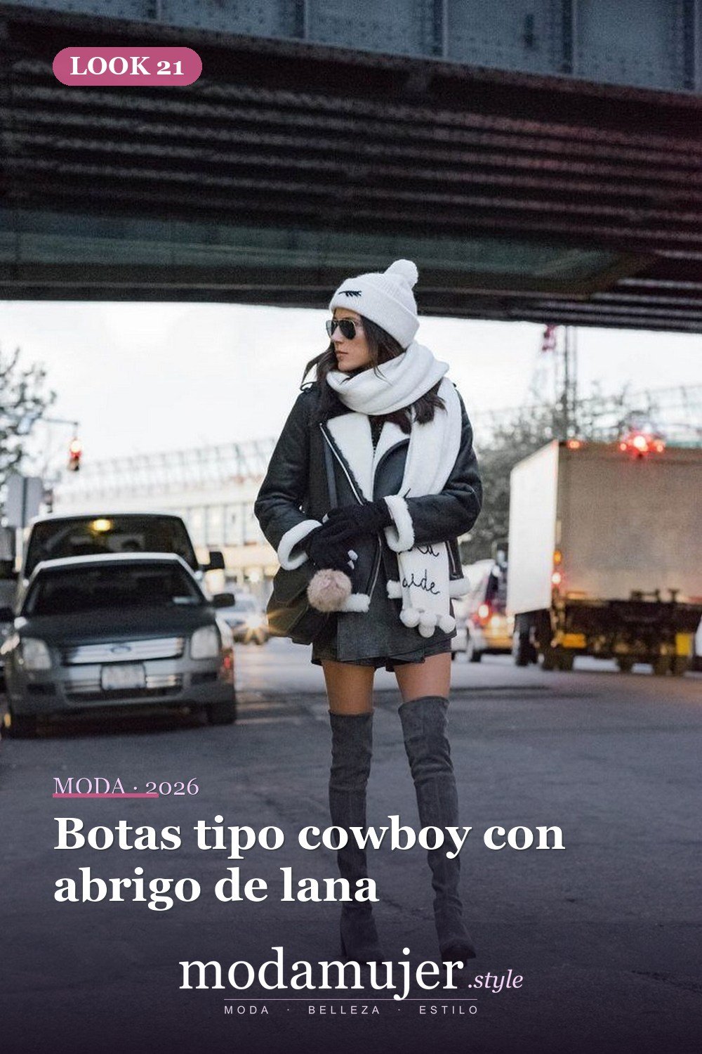 Botas tipo cowboy con abrigo de lana — Más de 41 combinaciones de botas y abrigos para el invierno 2026