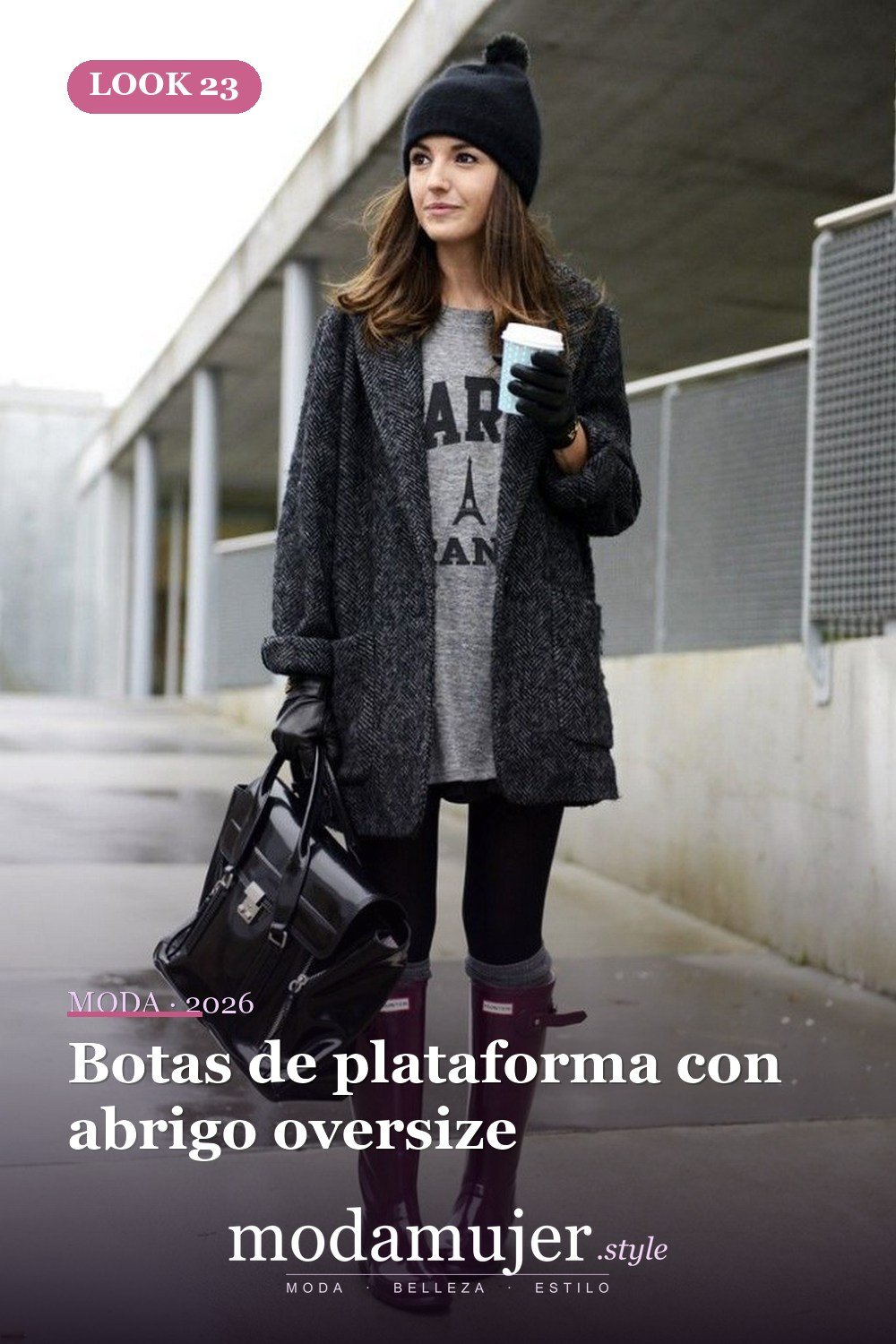 Botas de plataforma con abrigo oversize — Más de 41 combinaciones de botas y abrigos para el invierno 2026