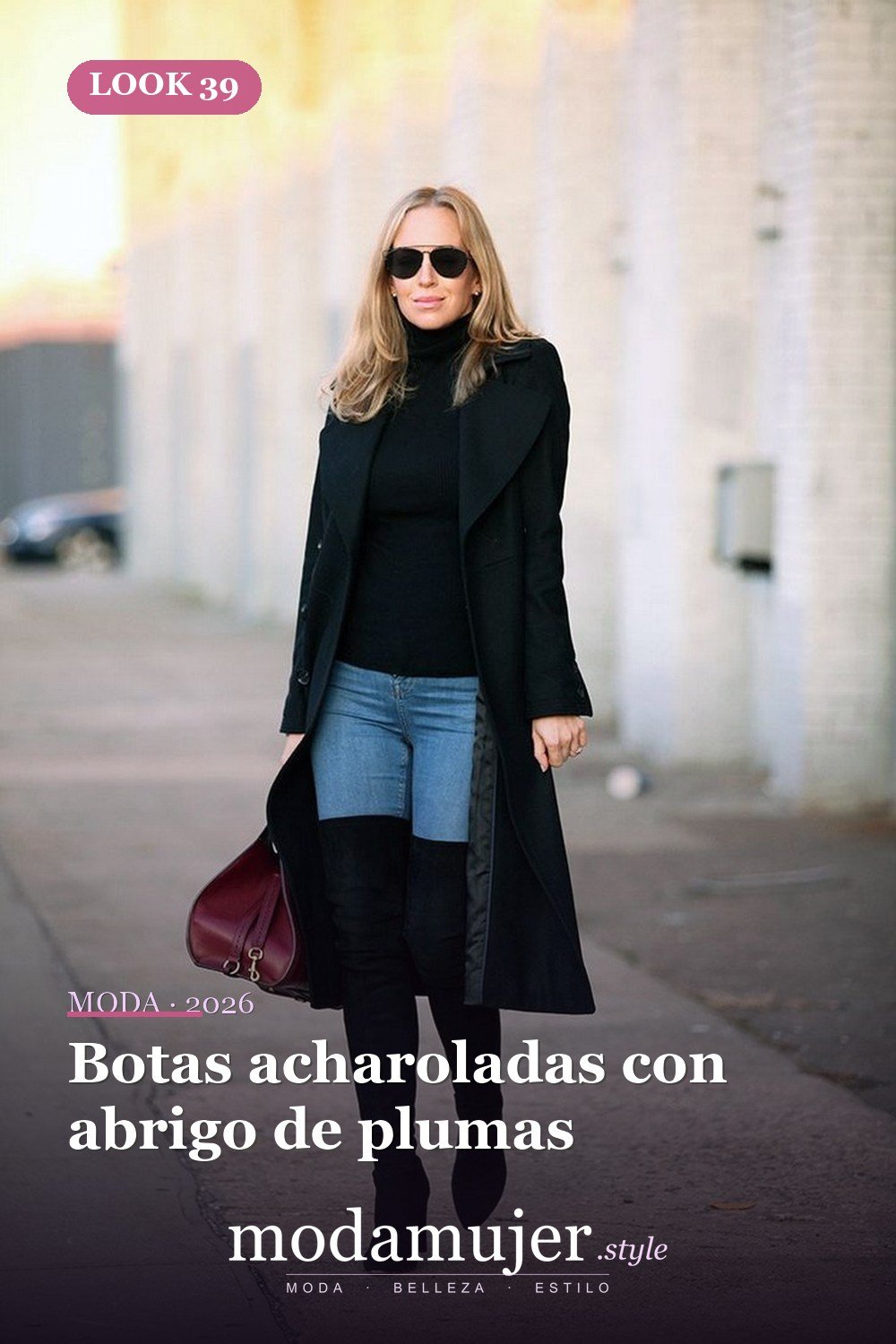 Botas acharoladas con abrigo de plumas — Más de 41 combinaciones de botas y abrigos para el invierno 2026