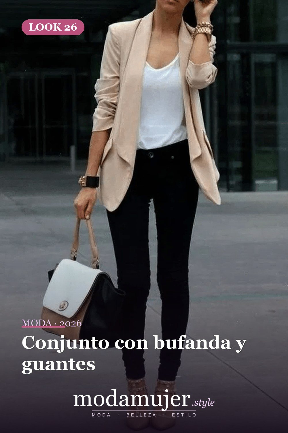 Conjunto con bufanda y guantes — Más de 42 trajes casuales de trabajo para mujeres para el invierno