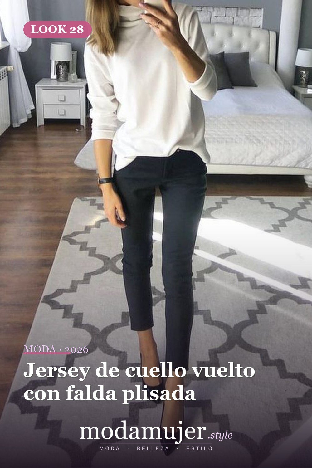 Jersey de cuello vuelto con falda plisada — Más de 42 trajes casuales de trabajo para mujeres para el invierno