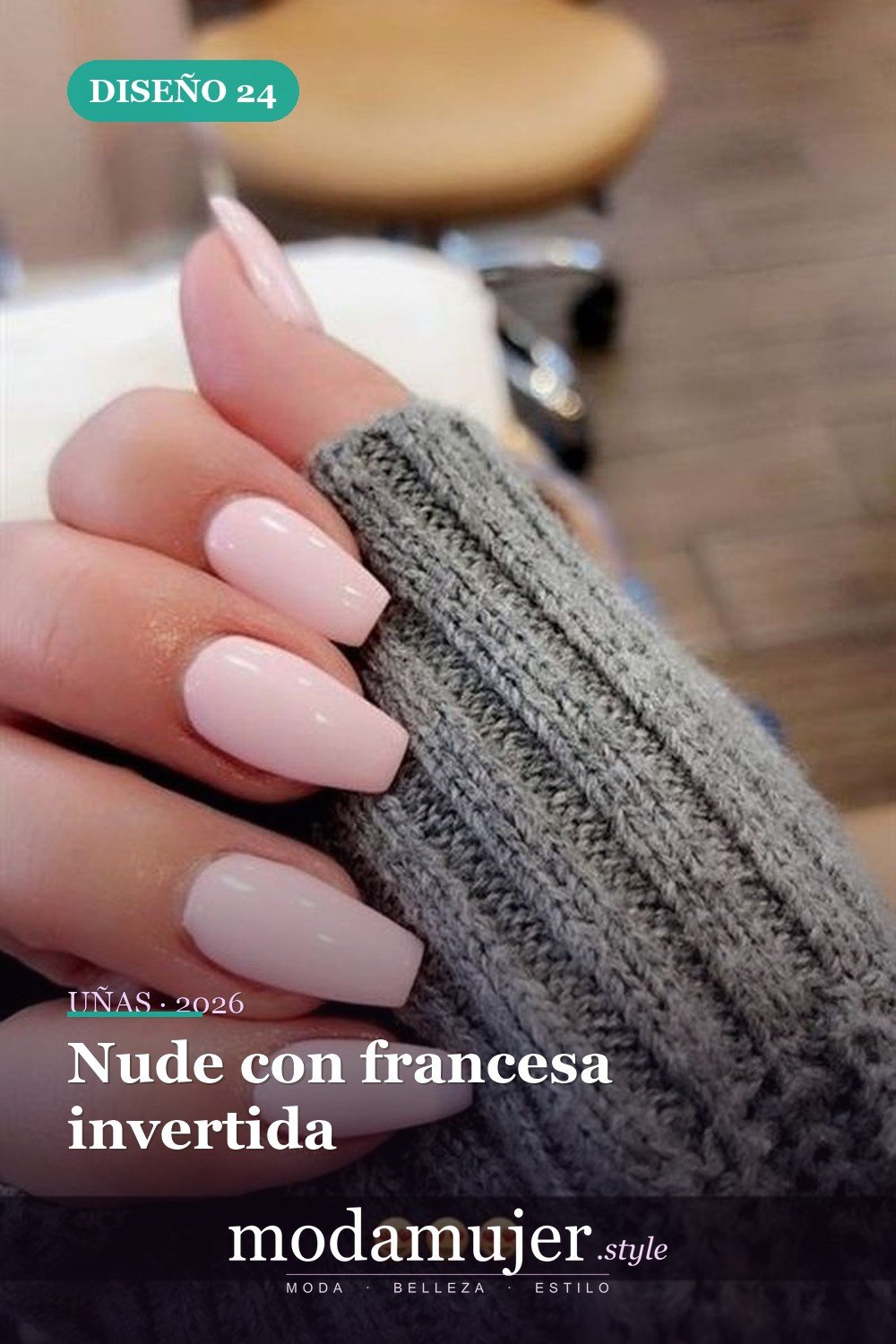 Nude con francesa invertida — Más de 46 bonitos diseños de uñas de ataúd acrílico que debes probar