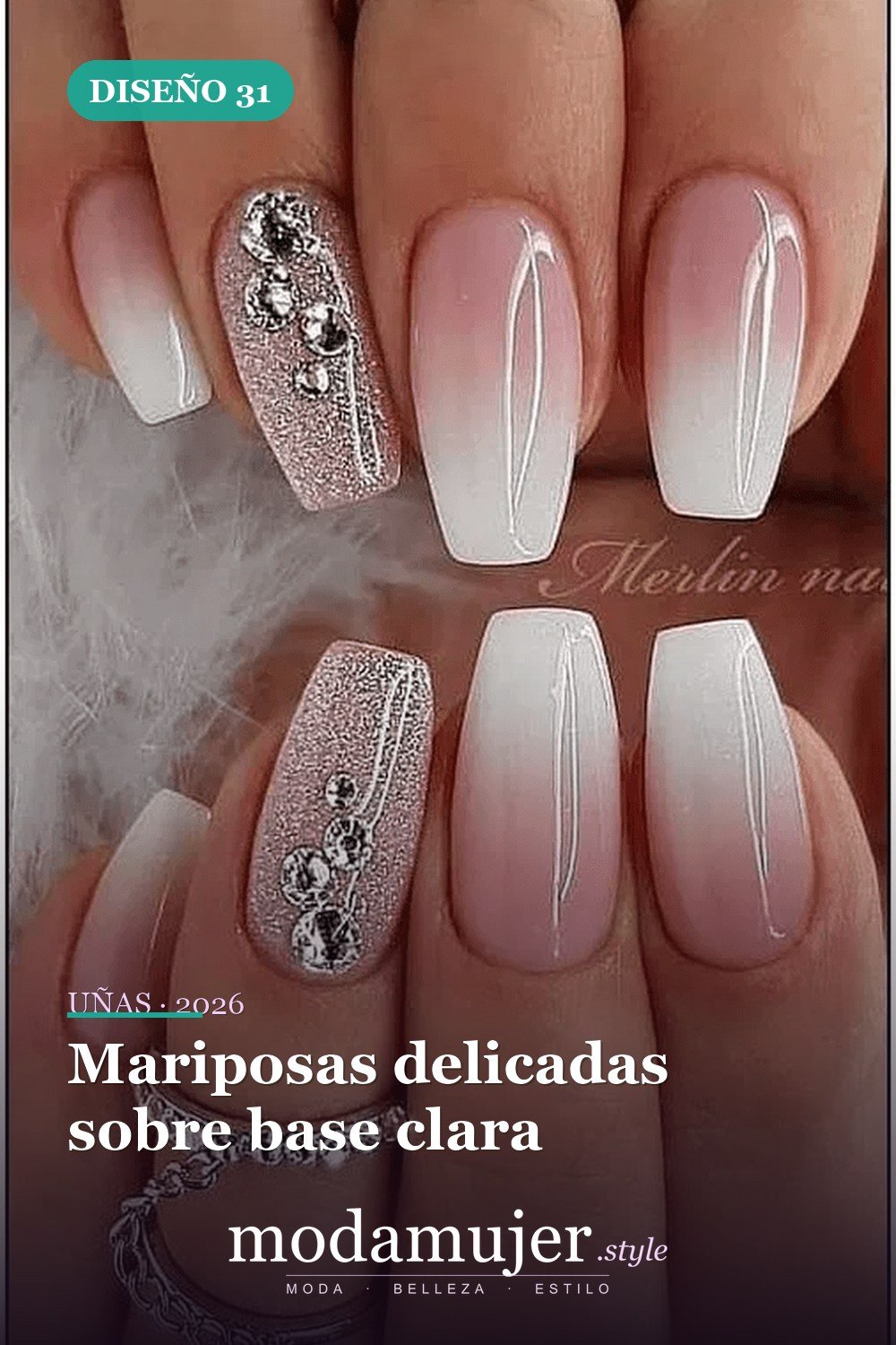 Mariposas delicadas sobre base clara — Más de 46 bonitos diseños de uñas de ataúd acrílico que debes probar
